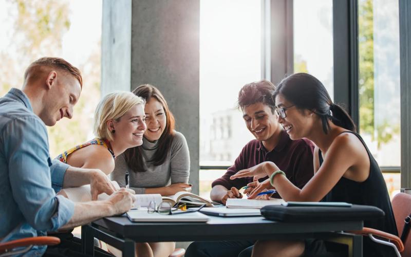 Séjour linguistique, Cours de langue Mini Groupes