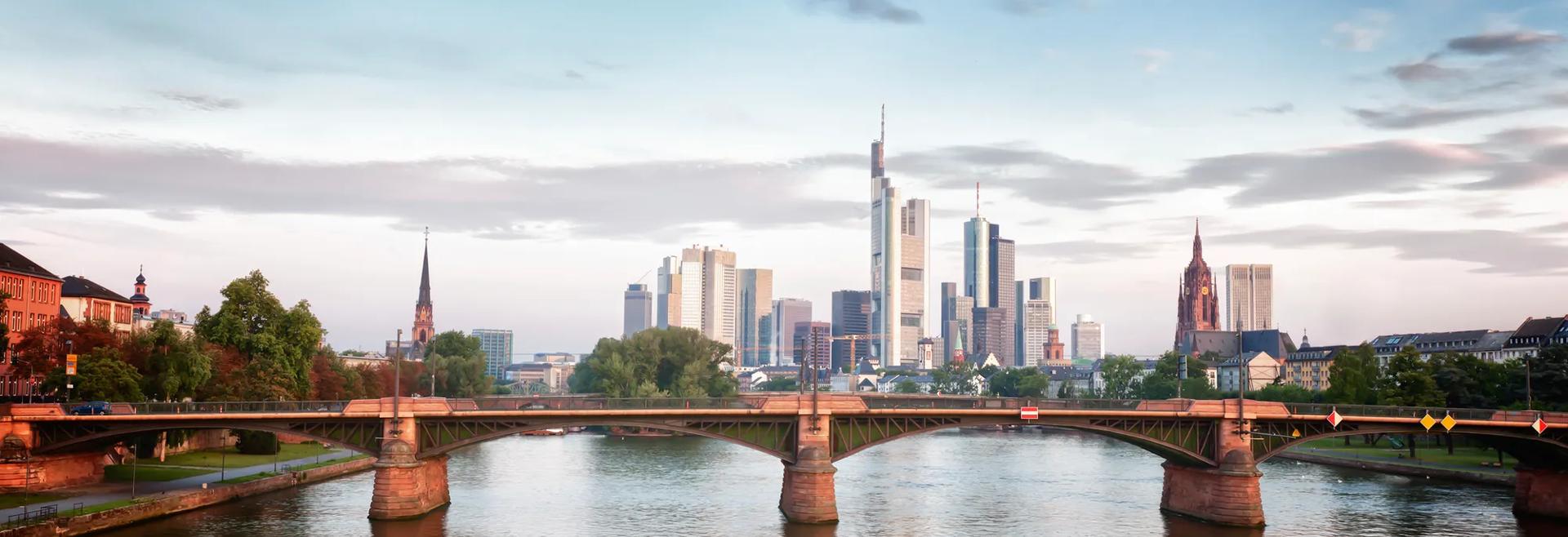 Sprachaufenthalt Deutschland, Frankfurt, Brücke