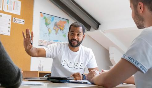 Séjour linguistique France, IS Aix en-Provence, Leçons