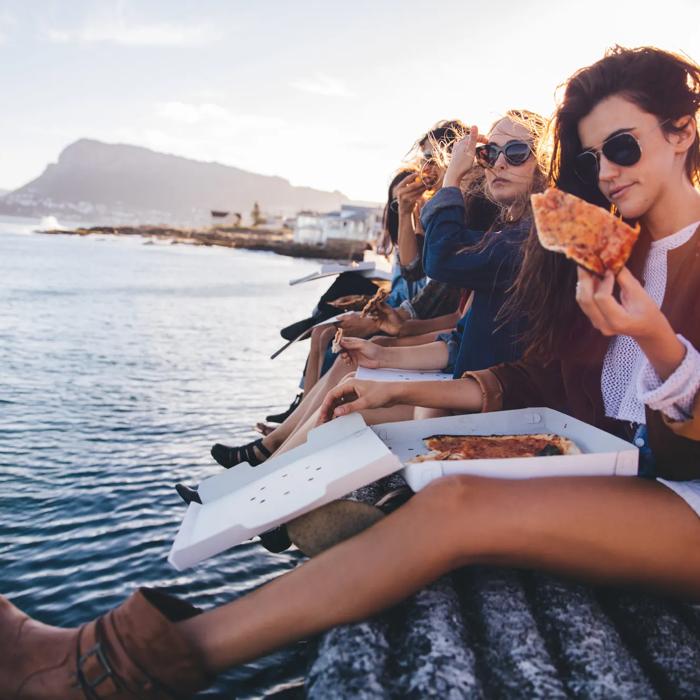 Sprachaufenthalt Frauen Pizza See