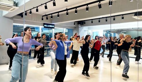 Sprachaufenthalt Südkorea, Lexis Korea Seoul Gangnam, Freizeit K-Pop tanzen