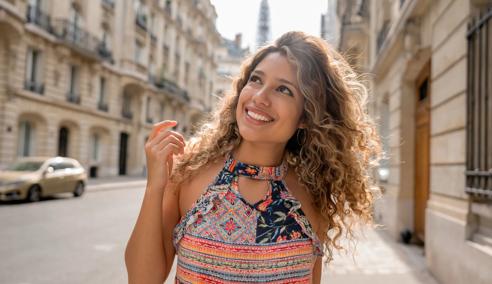 Sprachaufenthalt Frankreich, Paris, Frau sightseeing