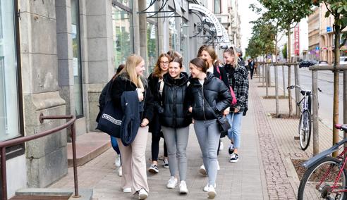 Séjour linguistique Lettonie, Riga, Liden & Denz, Étudiants