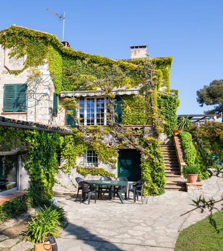 Séjour linguistique France, Centre International d'Antibes, Bâtiment de l'école