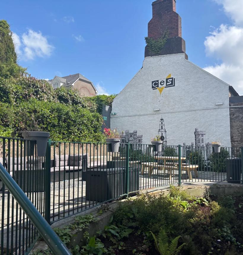 Séjour linguistique Irlande, CES Cork, Terrasse