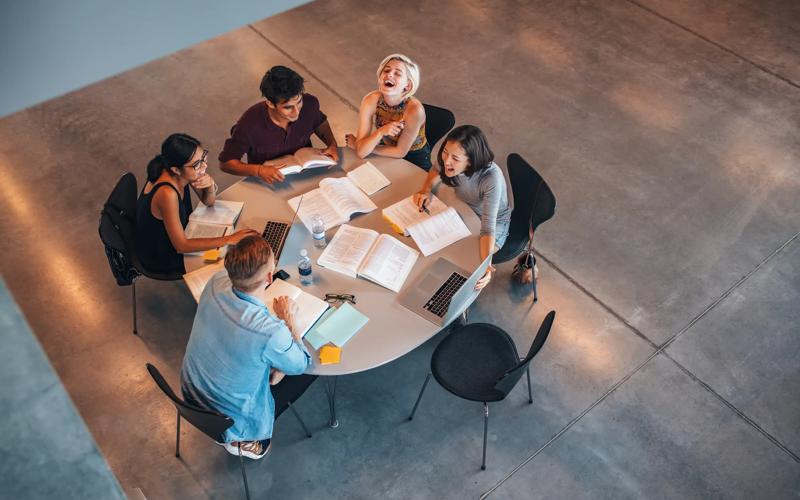 Séjour linguistique, les cours pour jeunes adultes