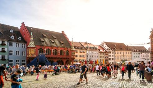 Sprachaufenthalt Deutschland, Freiburg im Breisgau, Münsterplatz