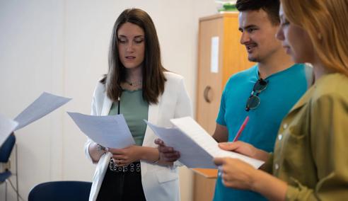 Séjour linguistique États-Unis, Kaplan Santa Barbara, Leçons