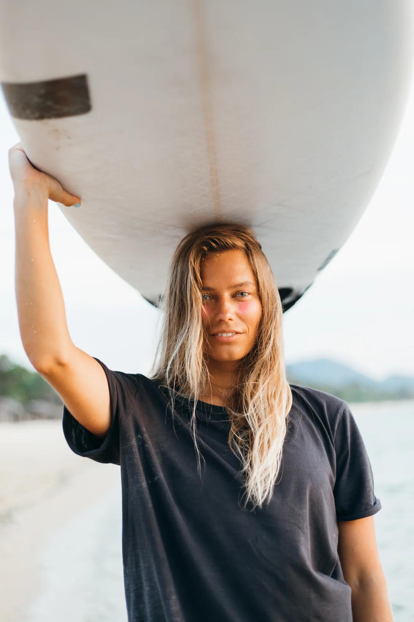 Sprachaufenthalt, Surfer mit Surfbrett