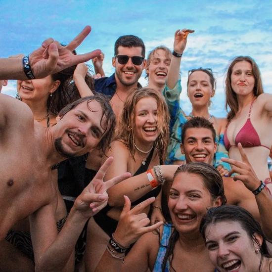Séjour linguistique, Expériences, Hawaii, Groupe